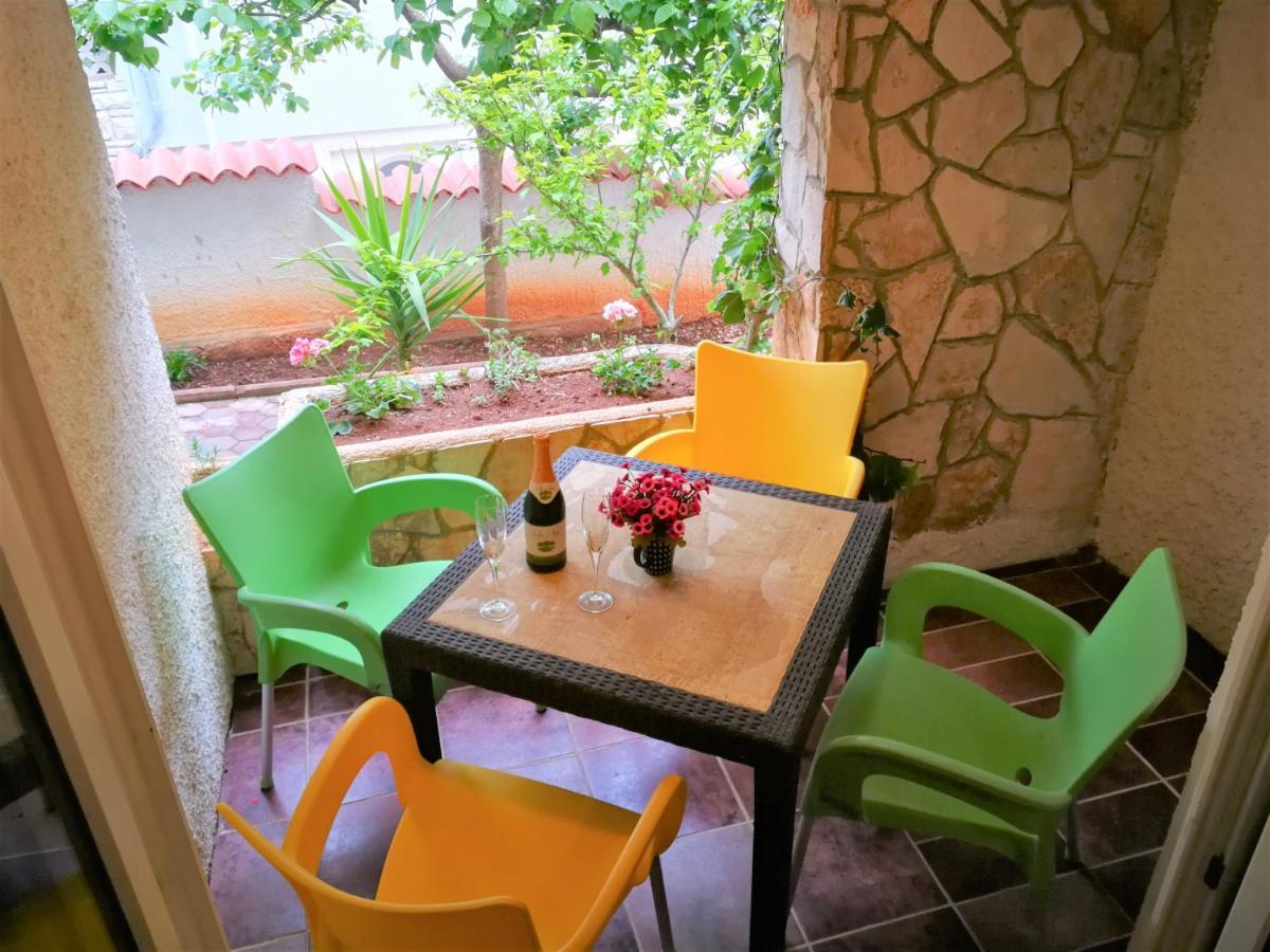 Bilic With Garden & Swimming Pool - 50m From The Apartment *