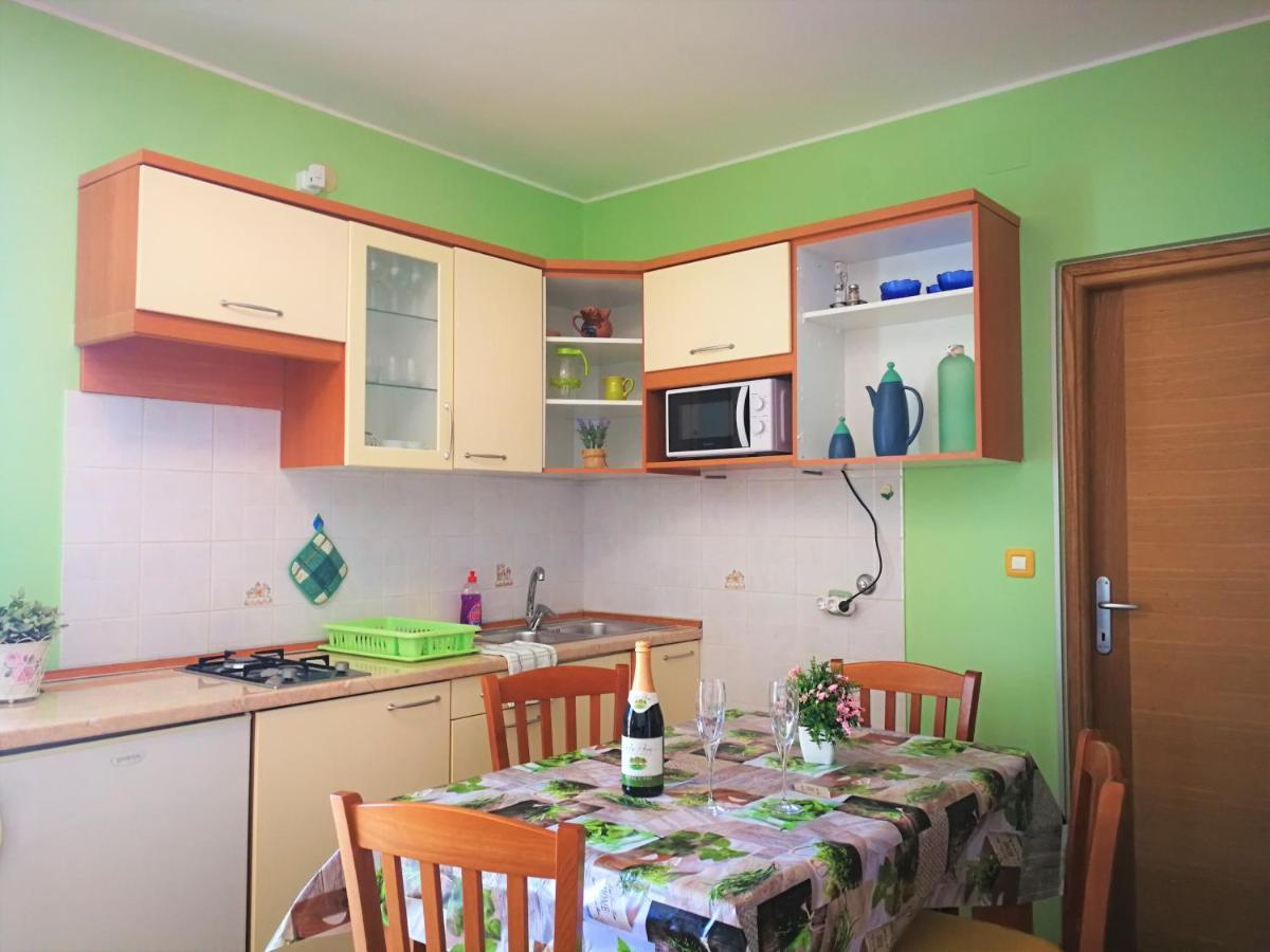 Bilic With Garden & Swimming Pool - 50m From The