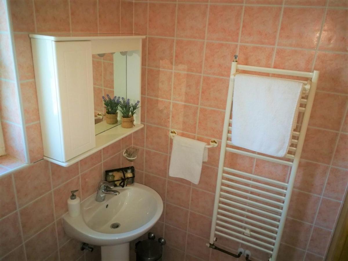 Bilic With Garden & Swimming Pool - 50m From The Apartment