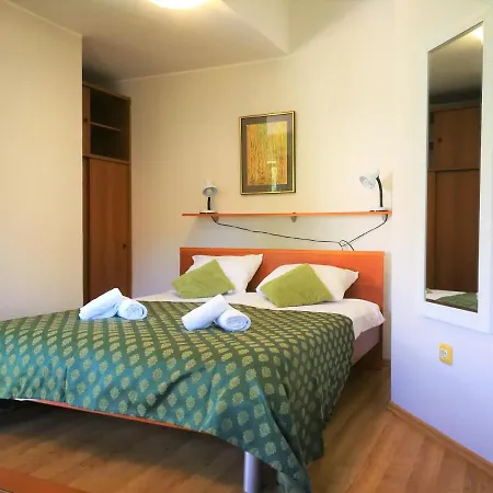 Apartments Bilic With Garden & Swimming Pool - 50M From The Beach Pjescana Uvala Exterior photo