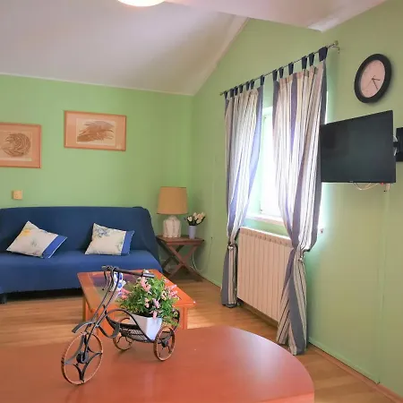 Apartments Bilic With Garden & Swimming Pool - 50M From The Beach Pjescana Uvala Exterior photo