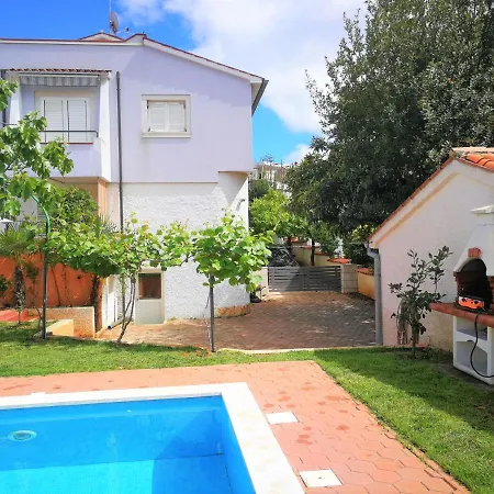 Apartments Bilic With Garden & Swimming Pool - 50M From The Beach Pjescana Uvala Exterior photo