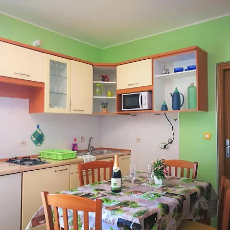Apartments Bilic With Garden & Swimming Pool - 50M From The Beach Pjescana Uvala Exterior photo