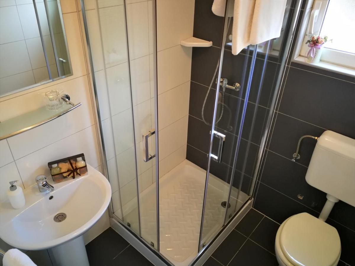 Apartament Bilic With Garden & Swimming Pool - 50m From The *